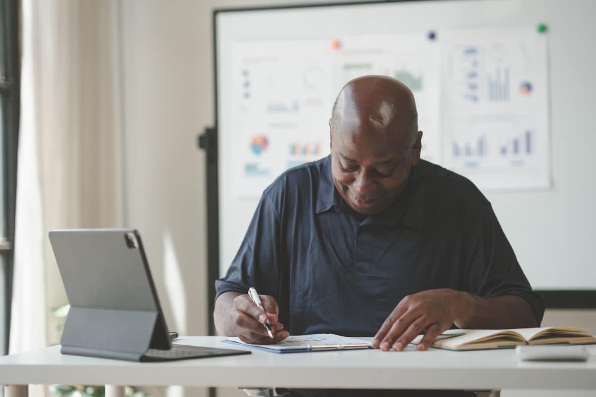 Reading your truck lease agreement carefully before signing is a must for avoiding unpleasant surprises.