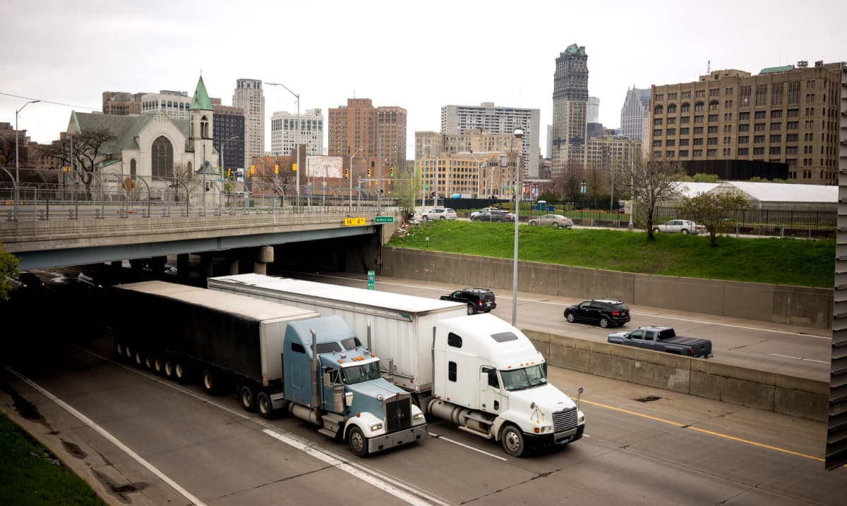 If a carrier specializes in shipping for a specific industry, the trucking routes will reflect this.
