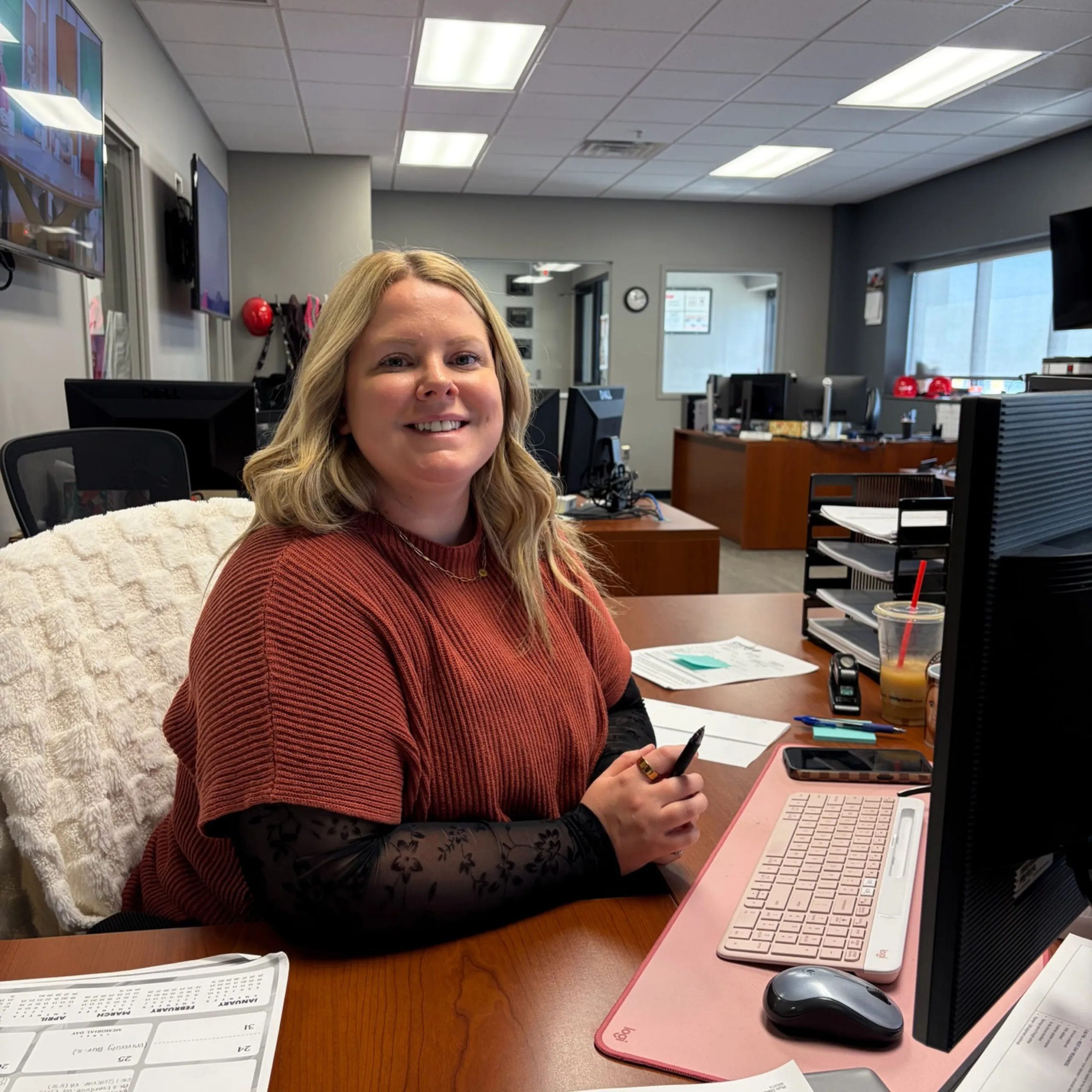 customer service woman at desk